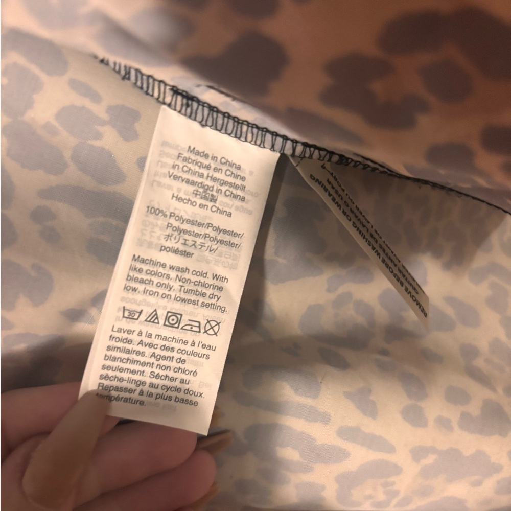J.Crew Hooded Perfect Rain Jacket in Leopard Print Size Small Water Resistant - Picture 4 of 6